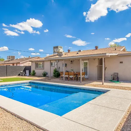 Eclectic Escape Wpool, Yard Games- Old Town5Min Villa